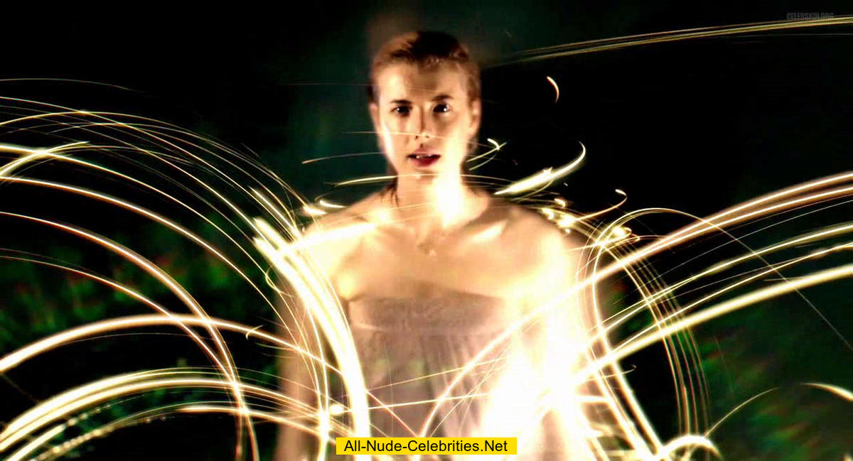 Agyness Deyn Naked In Electricity